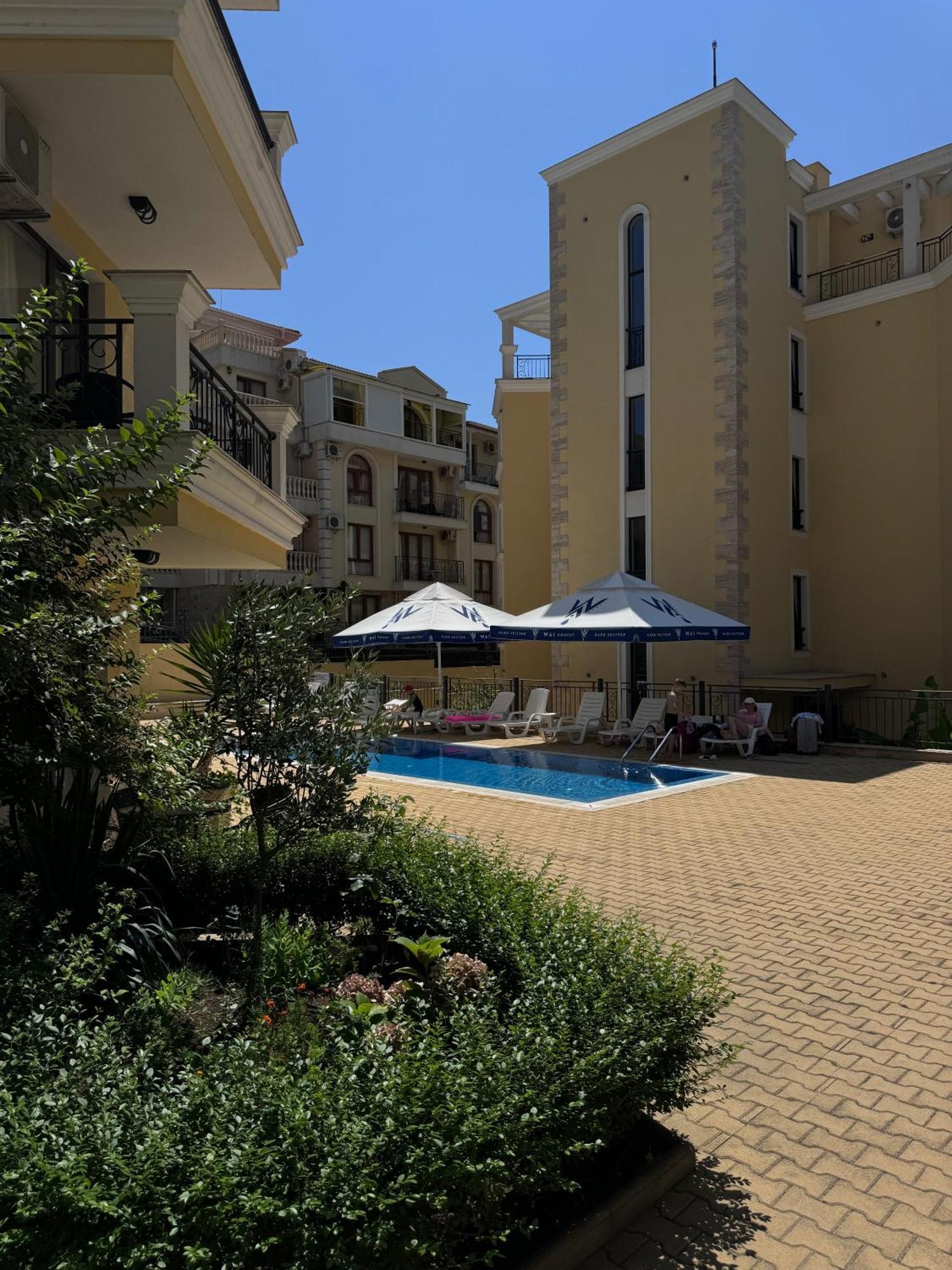 Horizon Apartament Gut Свети Влас Екстериор снимка