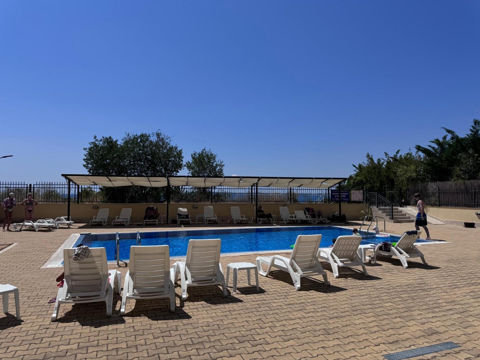Horizon Apartament Gut Свети Влас Екстериор снимка