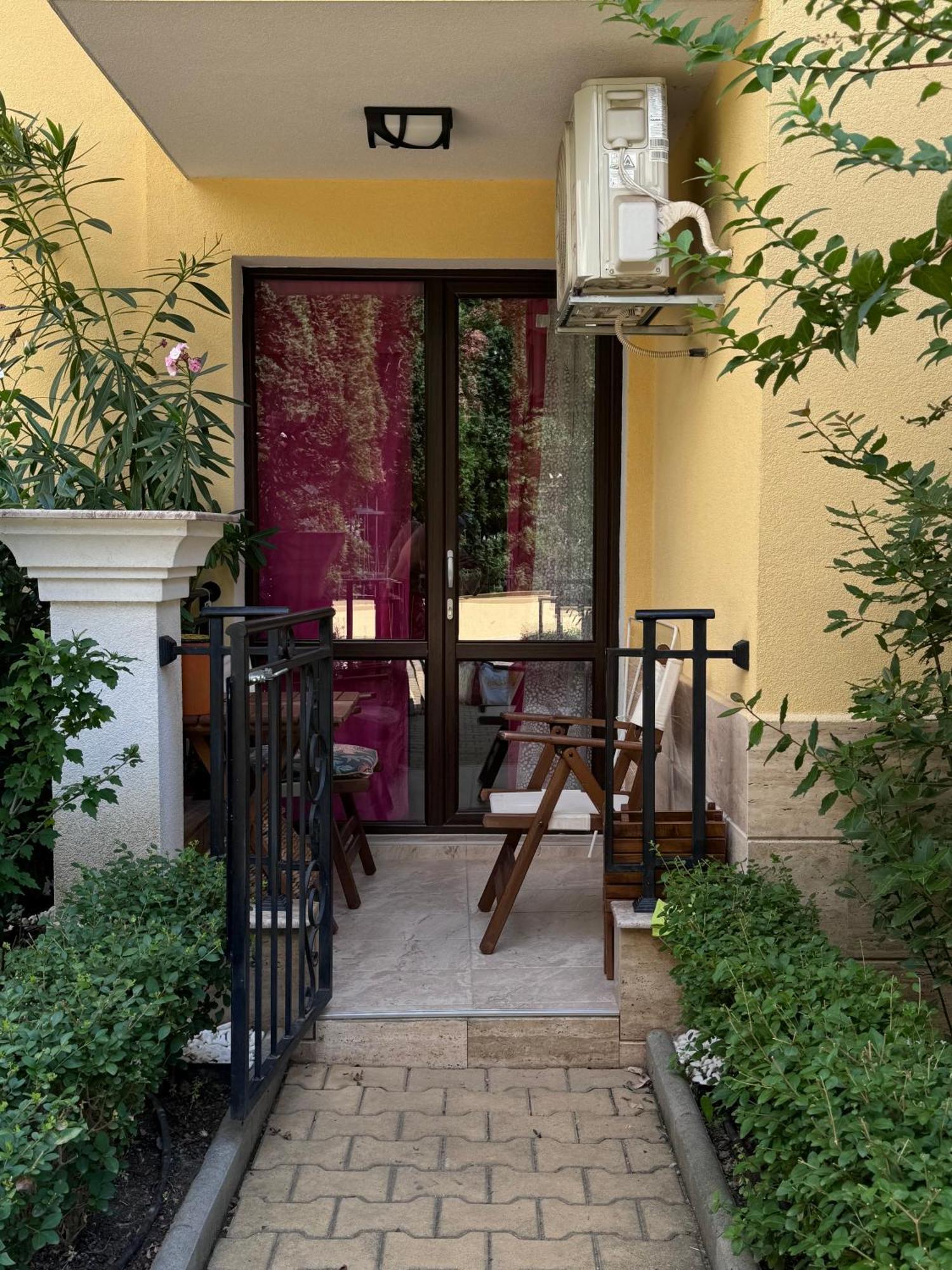 Horizon Apartament Gut Свети Влас Екстериор снимка
